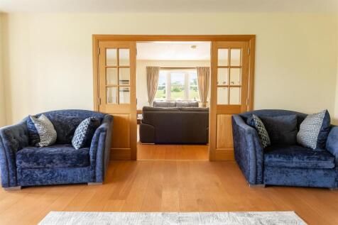 living room 6 - doors.jpg