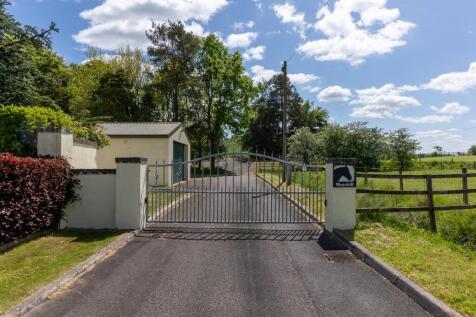gate closed.jpg