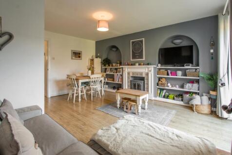Living Room c