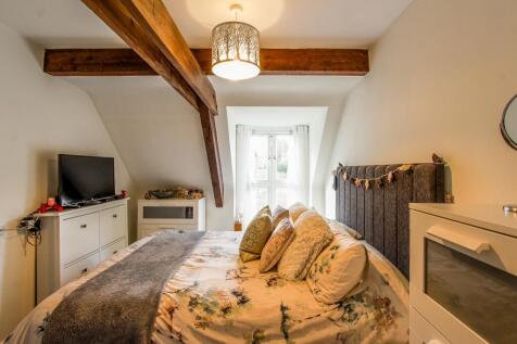 Bedroom 1a