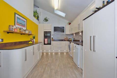 Kitchen b