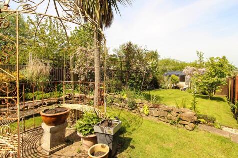 Garden g