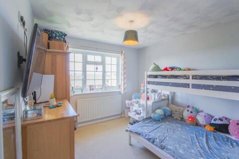 Bedroom 2(2)