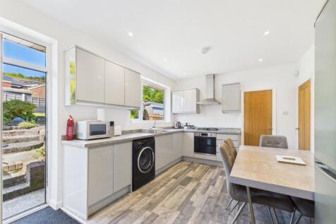 Fitted Dining Kitchen