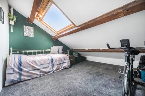 Loft Room - Matt Bowyer Ewemove Whitchurch and Nan