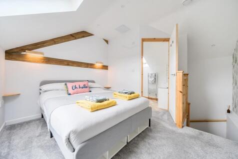 Annexe Bedroom 1 - Matt Bowyer Ewemove Whitchurch 
