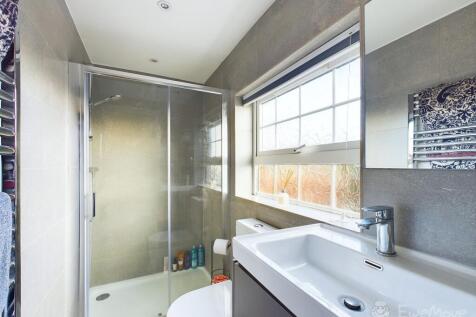 Ensuite to Main Bedroom