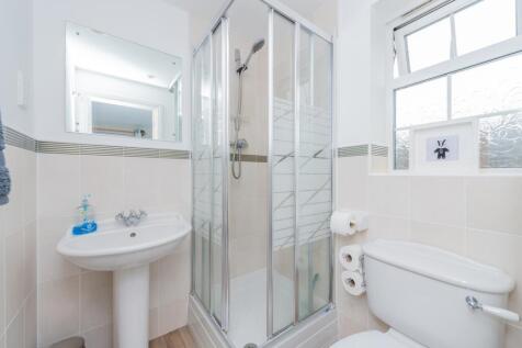 Ensuite shower room - Matt Bowyer Ewemove Whitchur