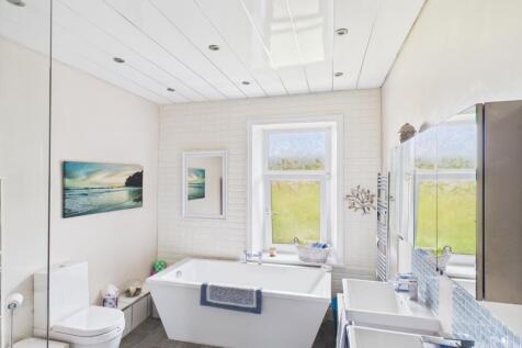 Luxury Bath and Shower Room
