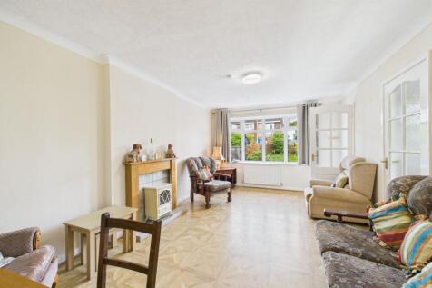 CAM02093G0-PR0061-STILL008