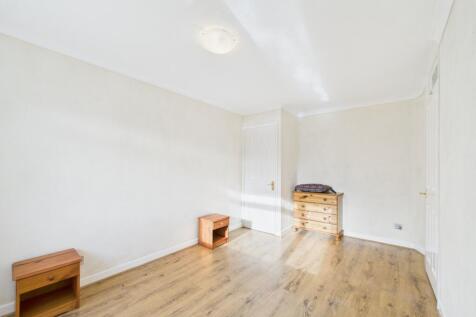 CAM02093G0-PR0061-STILL007