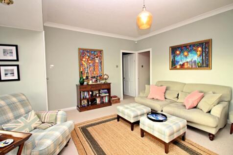 Lounge 2