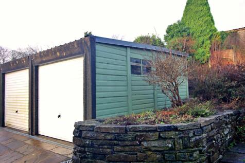 Detached Garage