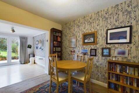 CAM02386G0-PR0112-STILL012