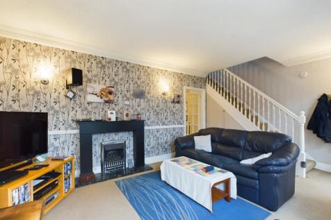 CAM02386G0-PR0112-STILL009