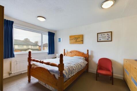 CAM02386G0-PR0112-STILL004