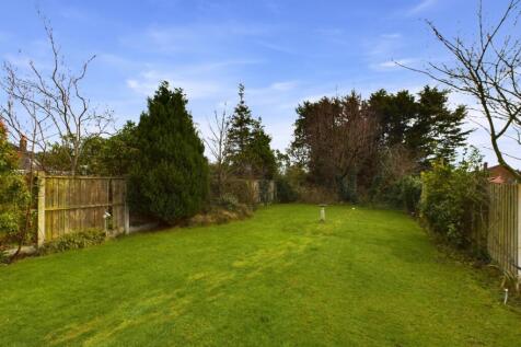 CAM02386G0-PR0112-STILL027