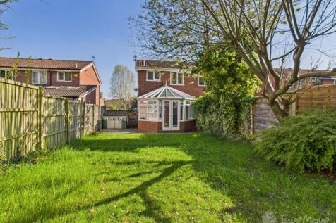 Rear aspect and garden - EweMove Cheadle Hulme and