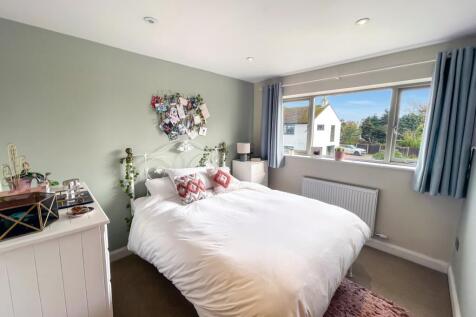 Bedroom4