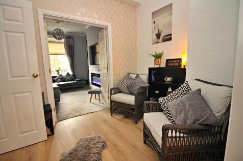 Sitting to Living Rm
