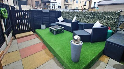 Rear Patio Garden