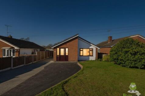 NIght time EmilyDimelowEwemoveWhitchurchandNantwic