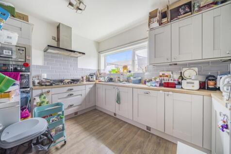 Kitchen Ewemove sale Samantha Corbett 