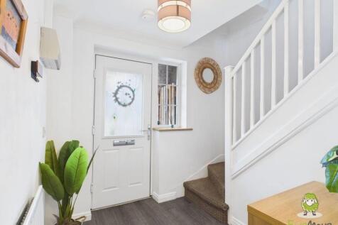 Entrance Hall Emily Dimelow Ewemove Whitchurch and