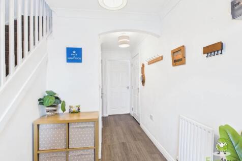 Entrance Hall. Emily Dimelow Ewemove Whitchurch an