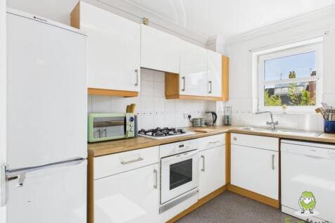 Kitchen Emily Dimelow Ewemove Whitchurch and Nantw