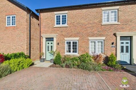 Front of House Charlotte Thomasson Ewemove Whitchu
