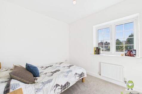Bedroom 2 Charlotte Thomasson Ewemove Whitchurch a