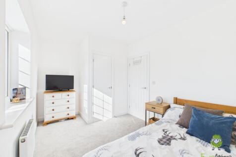 Bedroom 2 Charlotte Thomasson Ewemove Whitchurch a