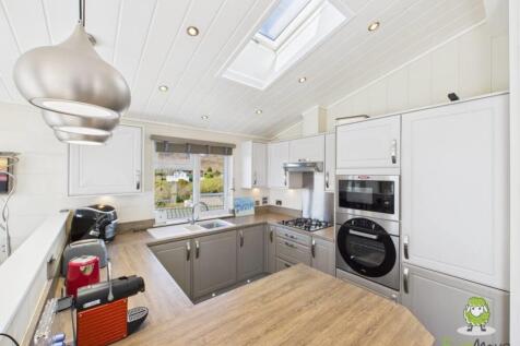 Kitchen - Park Home Emily Dimelow Ewemove Whitchur