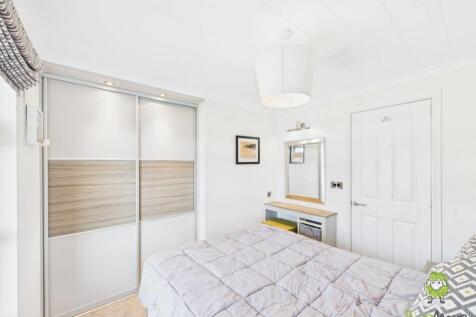 Bedroom 2 - Park Home Emily Dimelow Ewemove Whitch