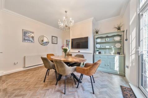 EweMove Sale 3 Rutland Lane