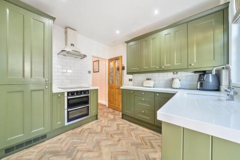 EweMove Sale 3 Rutland lane 