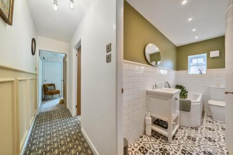 EweMove Sale 3 Rutland Lane