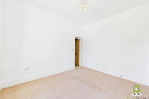 Bedroom. Emily Dimelow Ewemove Whitchurch and Nant