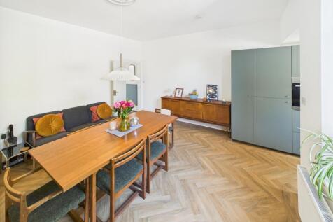 Rear Living Dining Rm