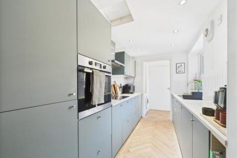 Fitted Kitchen