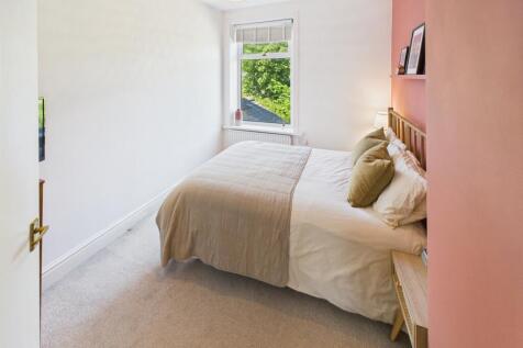 Main Double Bedroom