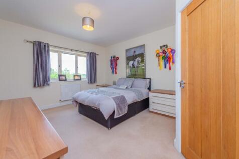 Double with En-suite. EmilyDimelowEwemoveWhitchurc