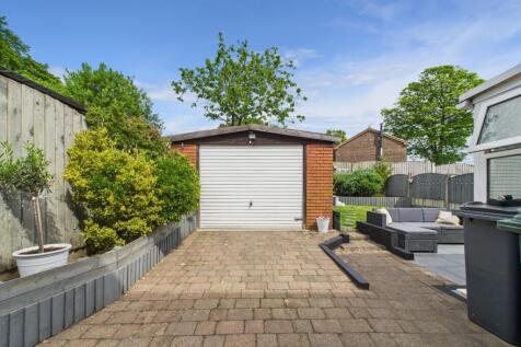 Side Drive to Detached Garage