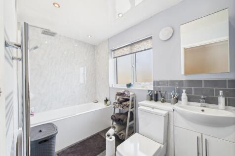 Bright Family Bathroom