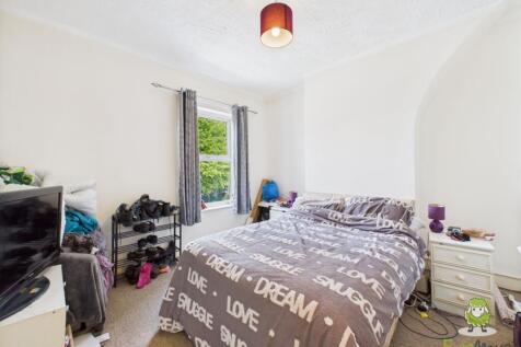Bedroom 1 - Charlotte Thomasson Ewemove Whitchurch