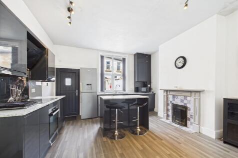 Fitted Dining Kitchen