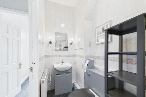 Shower Room with WC