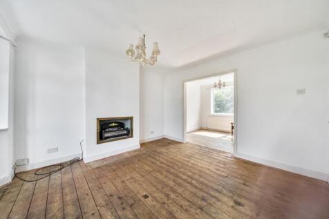 Living Room 2 - 26 Whalley Close - EweMove Sale