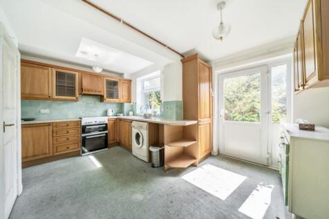 Kitchen 2 - 26 Whalley Close - EweMove Sale
